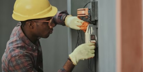 Elektrikçi Web Sitesi: Acil Arıza Çağrılarını Doğrudan Size Çekin